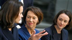 Charlotte Merz (M.) und ihre Töchter Carola Clüsener (l.) und Constanze Merz.