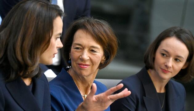 Charlotte Merz (M.) und ihre Töchter Carola Clüsener (l.) und Constanze Merz.