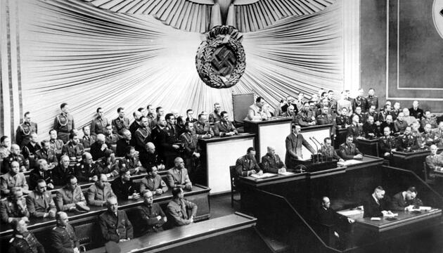 Hitler spricht am 1. September in der Krolloper.