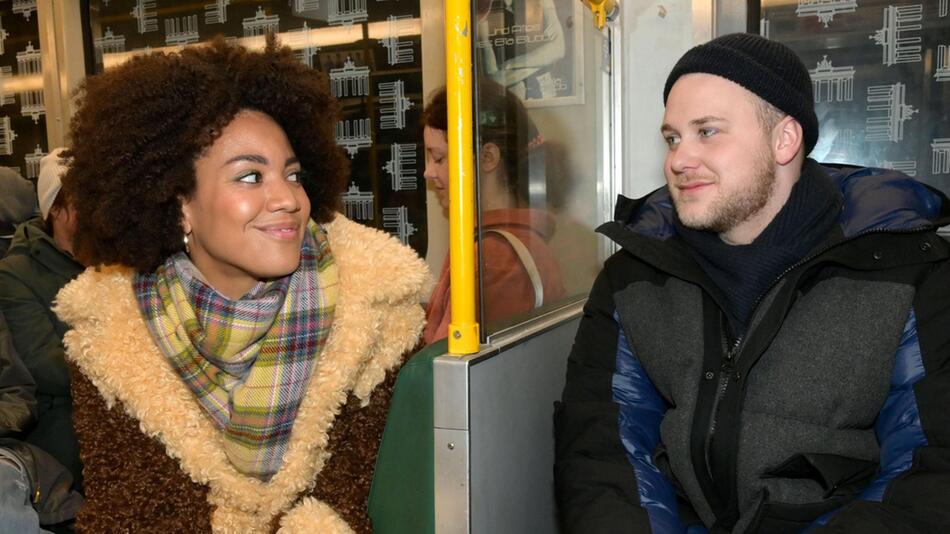 "GZSZ": Flo (l.) und Jonas wollen sich die Stimmung nicht vermiesen lassen.