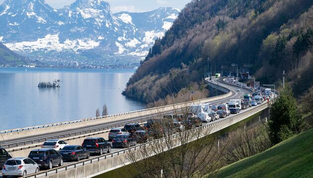Schweiz will bei Ausländern für Durchfahrt kassieren
