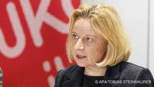 Hütter warnt vor Einschnitten