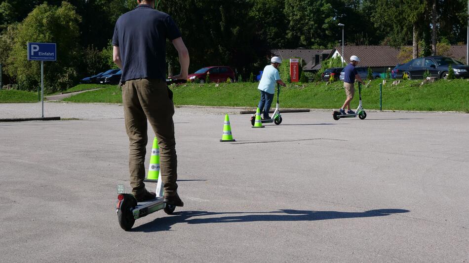 E-Scooter-Fahrsicherheitstraining beim Anbieter "Lime".