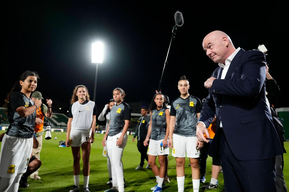 Fifa-Präsident Gianni Infantino besuchte 2023 das Frauen-Spiel zwischen Al-Ahli und Al-Ittihad.