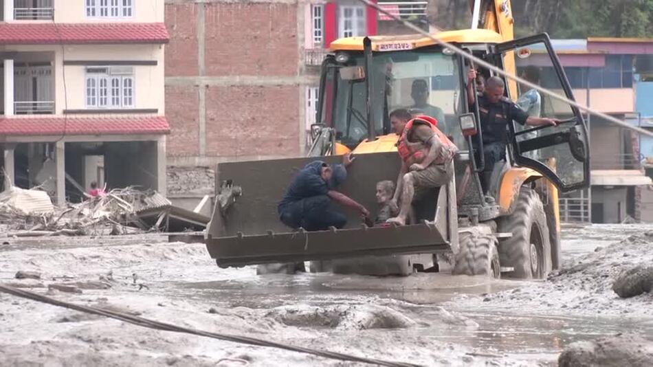 Mehr als 160 Tote bei Flutkatastrophe in Nepal - Hunderte Vermisste