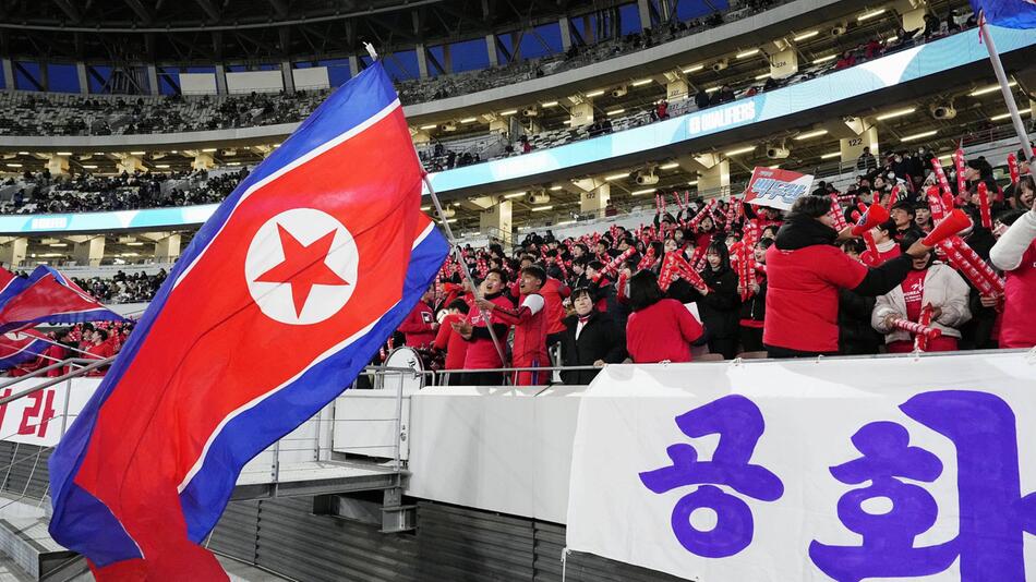 Nordkoreanische Fans