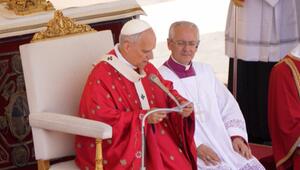 Verwandt mit Madonna und Justin Bieber? Der Stammbaum von Papst Leo XIV. überrascht