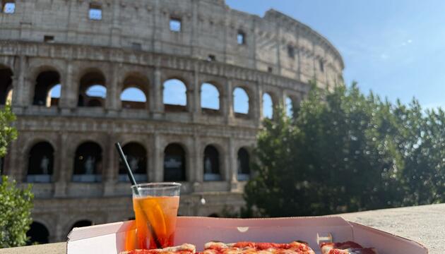 Pizza und Aperol