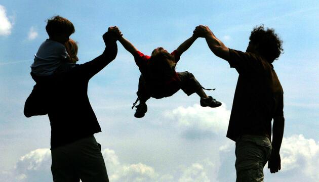 Symbolbild Familie mit Kindern