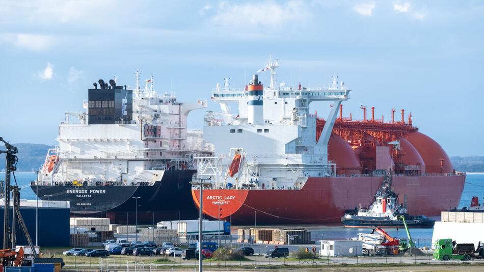 Energie-Terminal „Deutsche Ostsee“ im Hafen Mukran