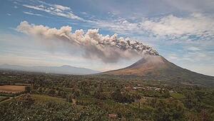 Vulkan Sinabung auf Sumatra ausgebrochen