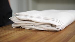 NICHT NEHMEN! Lifehack: Spannbettlaken endlich ordentlich falten