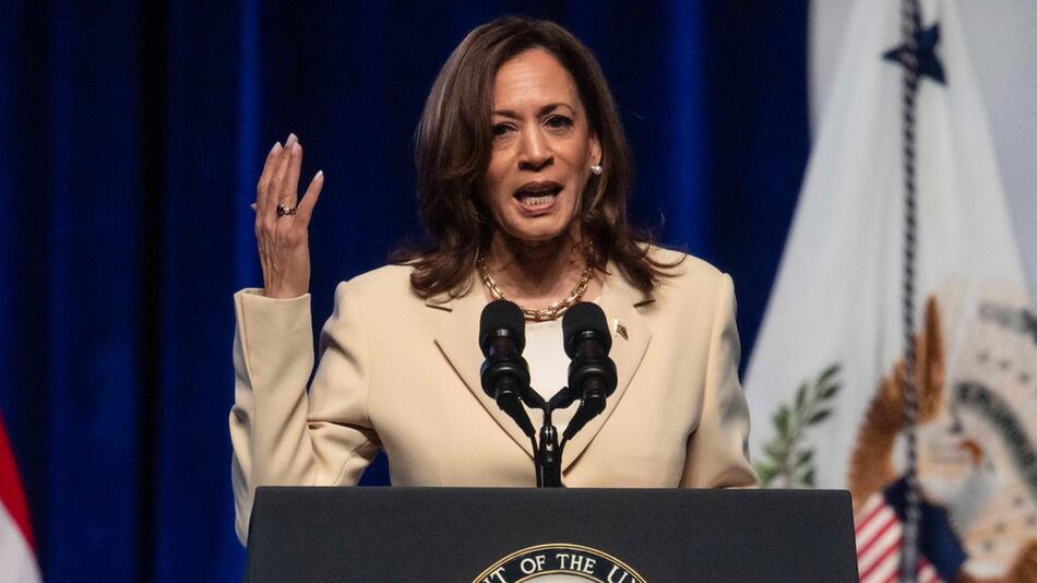 Kamala Harris will Donald Trump die Stirn bieten.