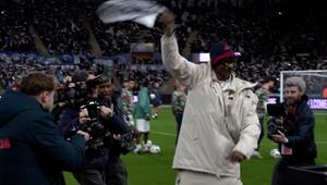 KORREKTUR_Nach Olympia: Snoop Dogg wird bei Zweitliga-Club gefeiert