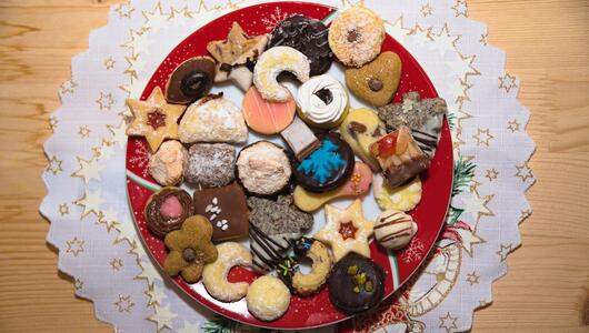 Bunter Plätzchenteller.