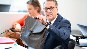 Thema ist die sogenannte Causa "Lebensversicherung"