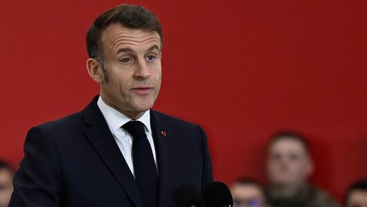  Emmanuel Macron