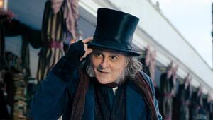 Johnny Depp ist in der Rolle des Ebenezer Scrooge nur schwer wiederzuerkennen.