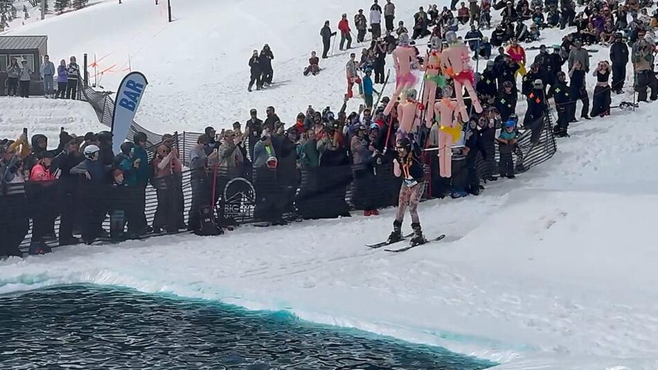Skurriler Auftritt in Montana: Skifahrer will Gummipuppen übers Wasser fahren