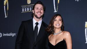 Josh Allen und Hailee Steinfeld sind seit Mai verheiratet.