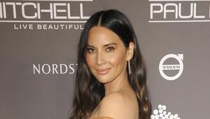 Olivia Munn, hier während einer Gala, hat 2024 eine Brustkrebserkrankung öffentlich gemacht.