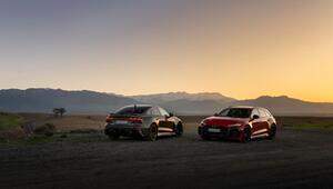 Audi RS5 Limousine und Kombi Avant (r)