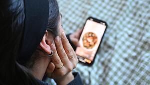 Jugendliche mit Smartphone