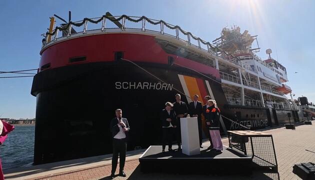 Mehrzweckschiff "Scharhörn" getauft: Mehr Sicherheit auf Nord- und Ostsee