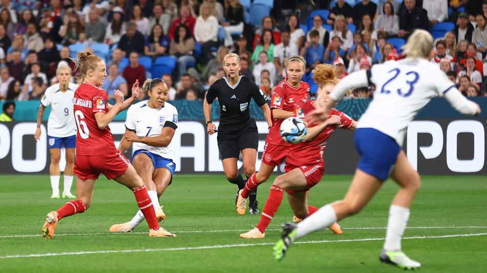 Lauren James trifft gegen Dänemark im zweiten WM-Gruppenspiel aus der Distanz