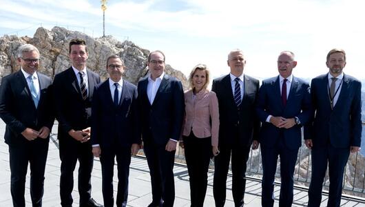 Europäisches Ministertreffen hoch droben auf dem Berg