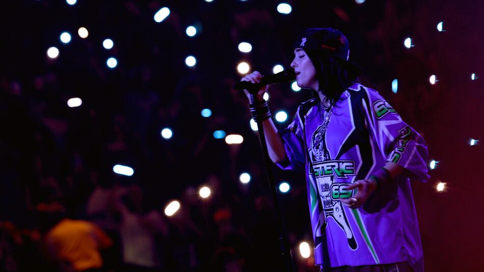 Fan greift Billie Eilish bei Konzert an