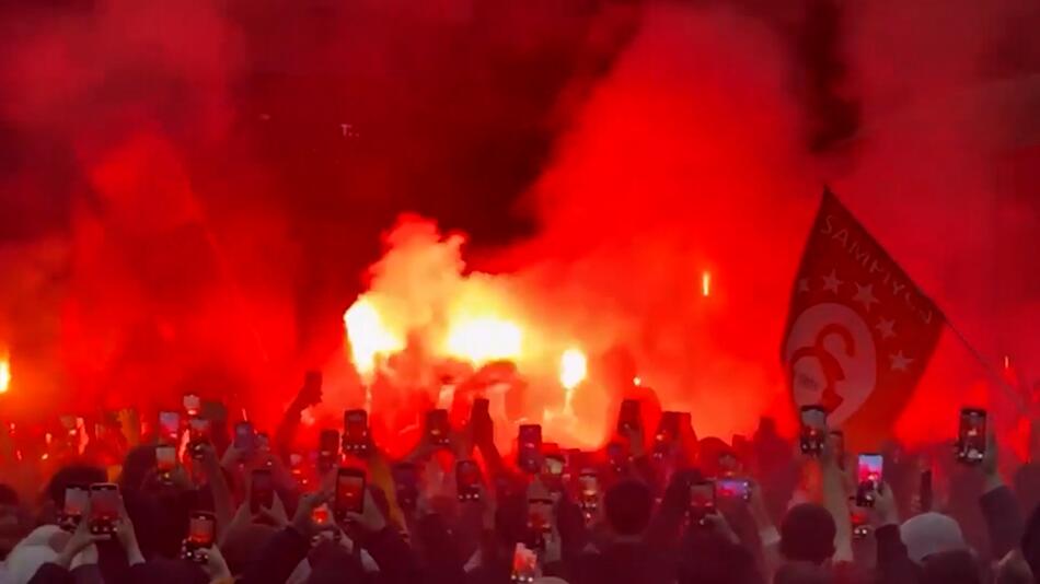 Galatasaray-Meisterparty eskaliert: Ausschreitungen in Berlin, Köln & Co.