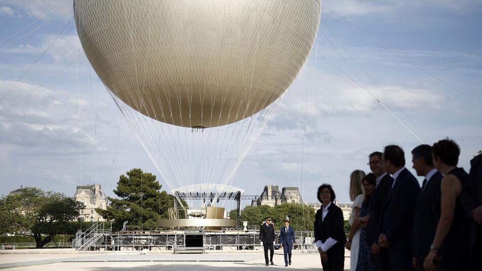 Neue Ausstellung des Olympia-Ballons in Paris