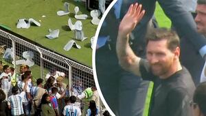 Messi-Besuch in Indien eskaliert: Fans reißen Sitze aus Stadion und stürmen Spielfeld