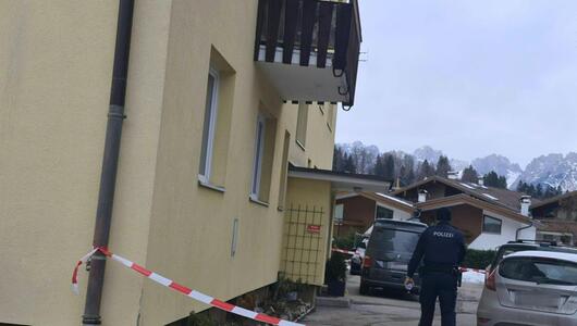 In dem Wohnhaus in Kitzbühel wurden die Leichen entdeckt.