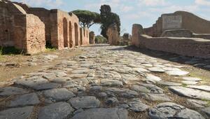 Antike römische Straße in Ostia Antica