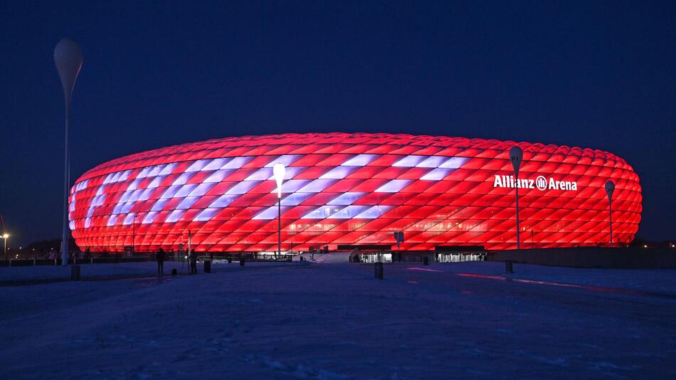 Die Allianz Arena mit dem Schriftzug "Danke Franz".