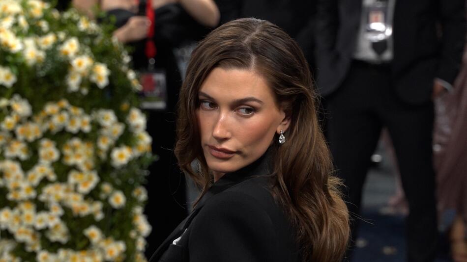 Nach dem Verkauf von Rhode: Ist Hailey Bieber jetzt Milliardärin?