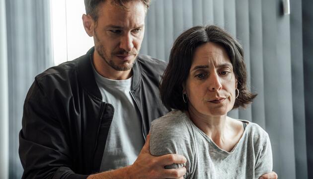 Kommissar Leo Hölzer und Esther Baumann