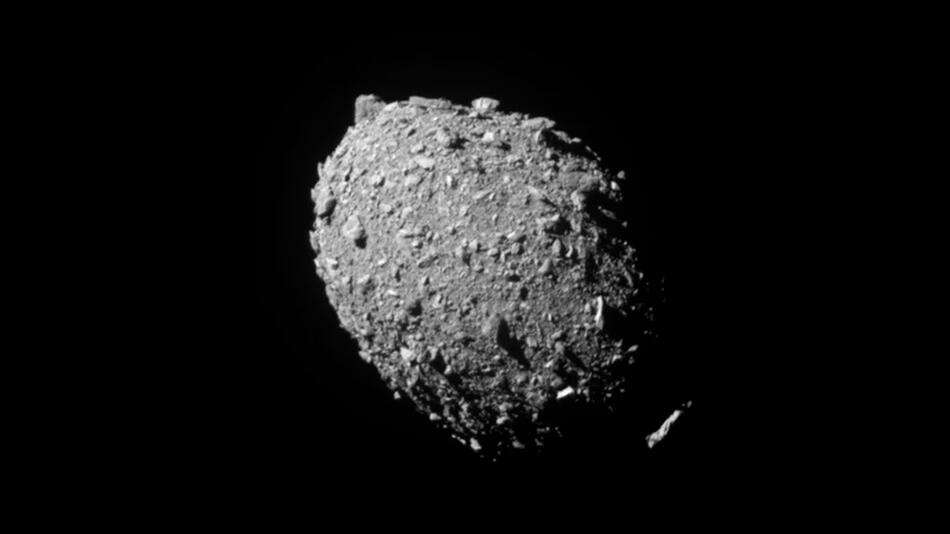 Rätsel gelöst: Darum lenkte die DART-Mission den Asteroiden so stark ab