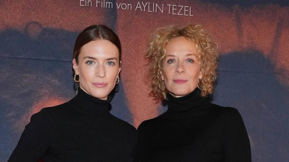 Katja Riemann (r.) an der Seite ihrer Tochter Paula. Bald schon wird eine dritte Generation ...