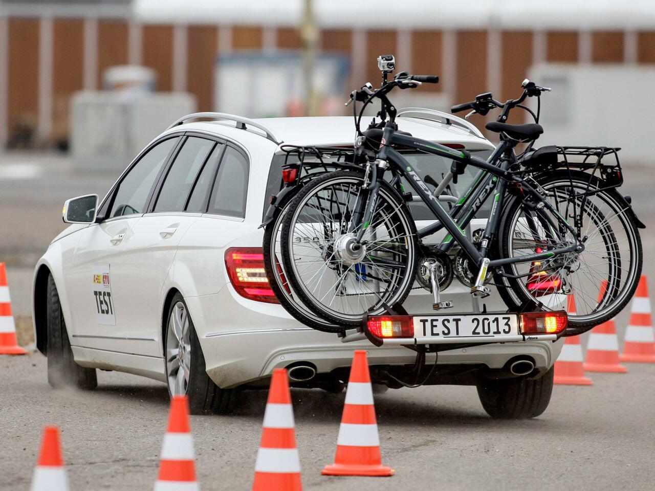 Fahrräder mit dem Auto transportieren Diese Möglichkeiten
