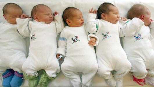 Babys hießen im Vorjahr am öftesten Emilia und Elias