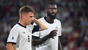 Joshua Kimmich (l.) und Antonio Rüdiger
