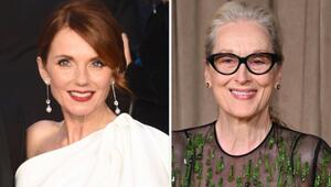 Meryl Streep (r.) singt für Geri Halliwell zum Geburtstag.