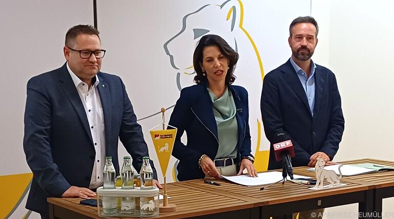 Wolfgang Mayer (l.) übernimmt den Sitz in der Landesregierung
