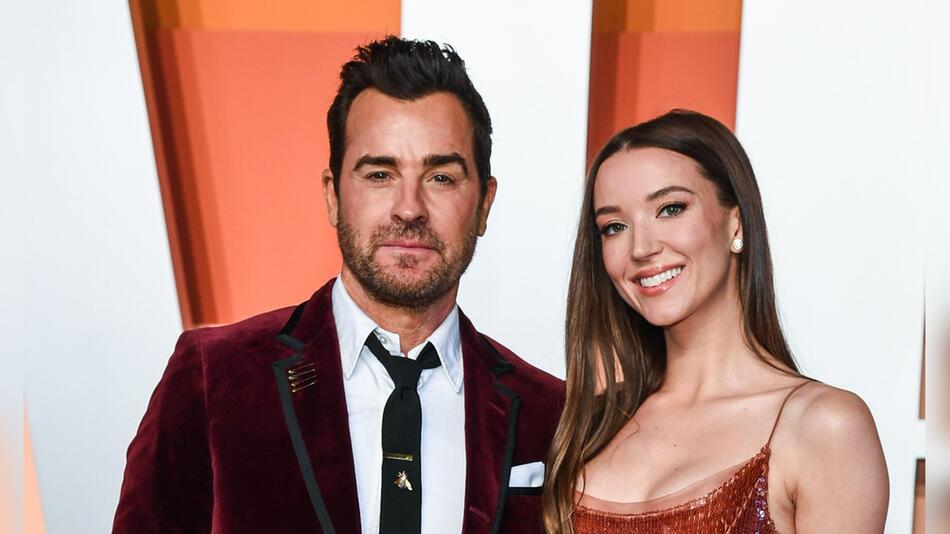 Justin Theroux und Nicole Brydon Bloom bei der Vanity Fair Oscar Party im März 2025.