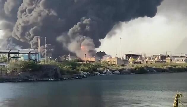 Explosionen und Brände in Port Sudan