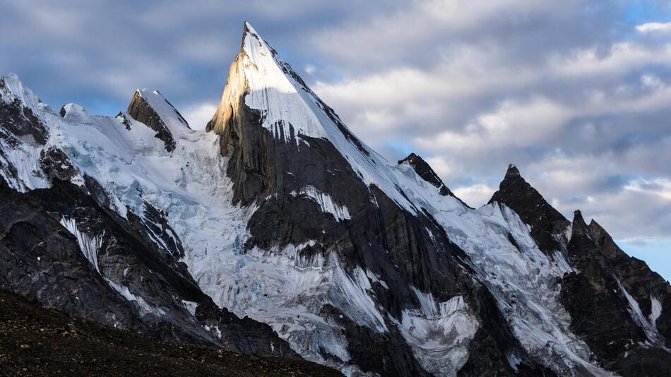 Blick auf den Laila Peak in Pakistan