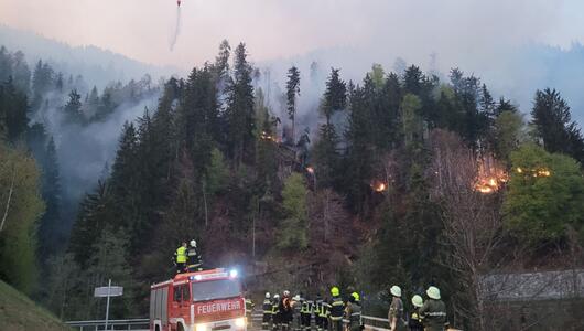 360 Feuerwehrleute sind am Sonntag im Lesachtal im Einsatz